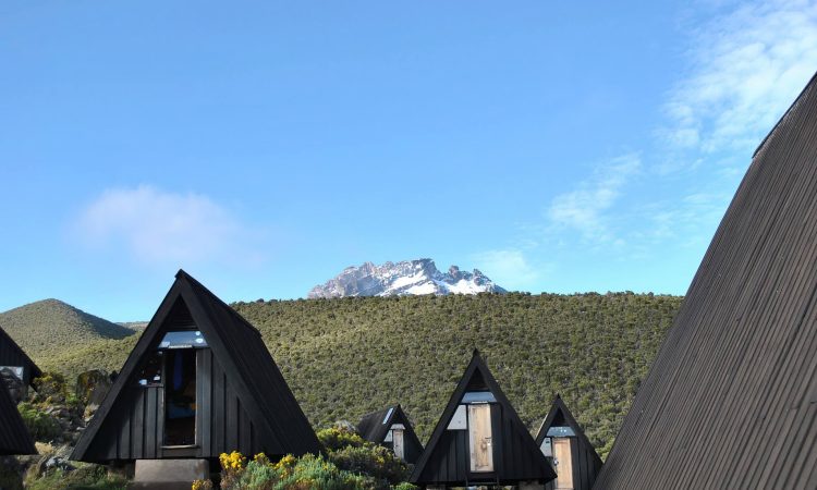 Mount_Kilimanjaro_Horombo_Huts_06